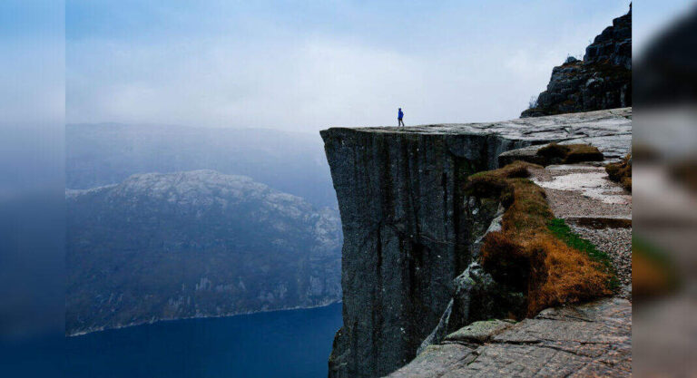 Experience a Unique Boutique Hotel on Norway’s Cliff Edge Experience a Unique Boutique Hotel on Norway's Cliff Edge