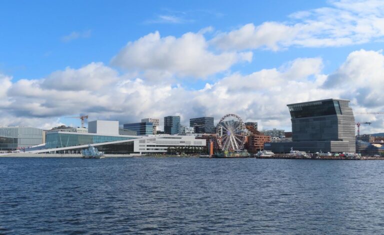 Exploring Top Attractions, Dining, & Nightlife Highlights