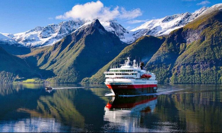 Hurtigruten Norway Unveils 60+ New 2023 Excursions