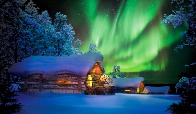 Top 10 Hotels to Experience the Northern Lights