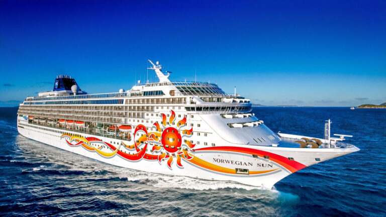 Guide to Staterooms, Dining, and Activities on Cruise Ships