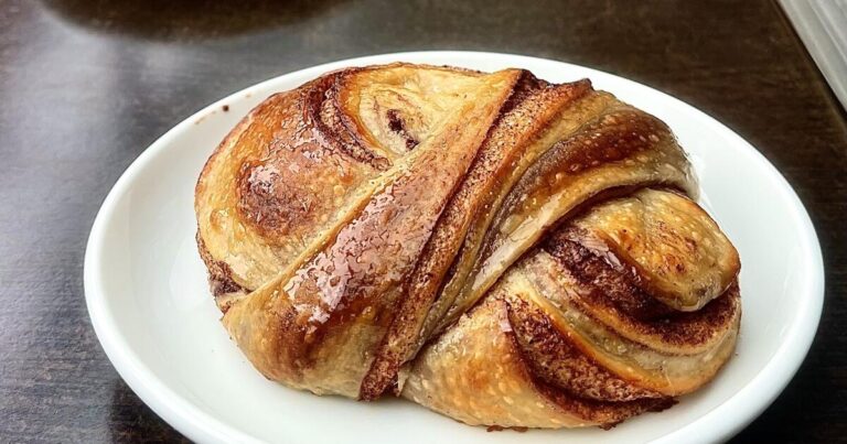 Why Travel: The Unforgettable Cinnamon Bun Experience Why Travel: The Unforgettable Cinnamon Bun Experience